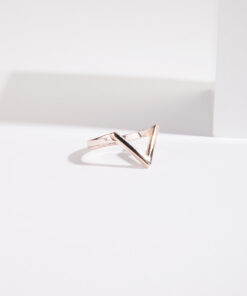 Rose Plain Arrow Ring